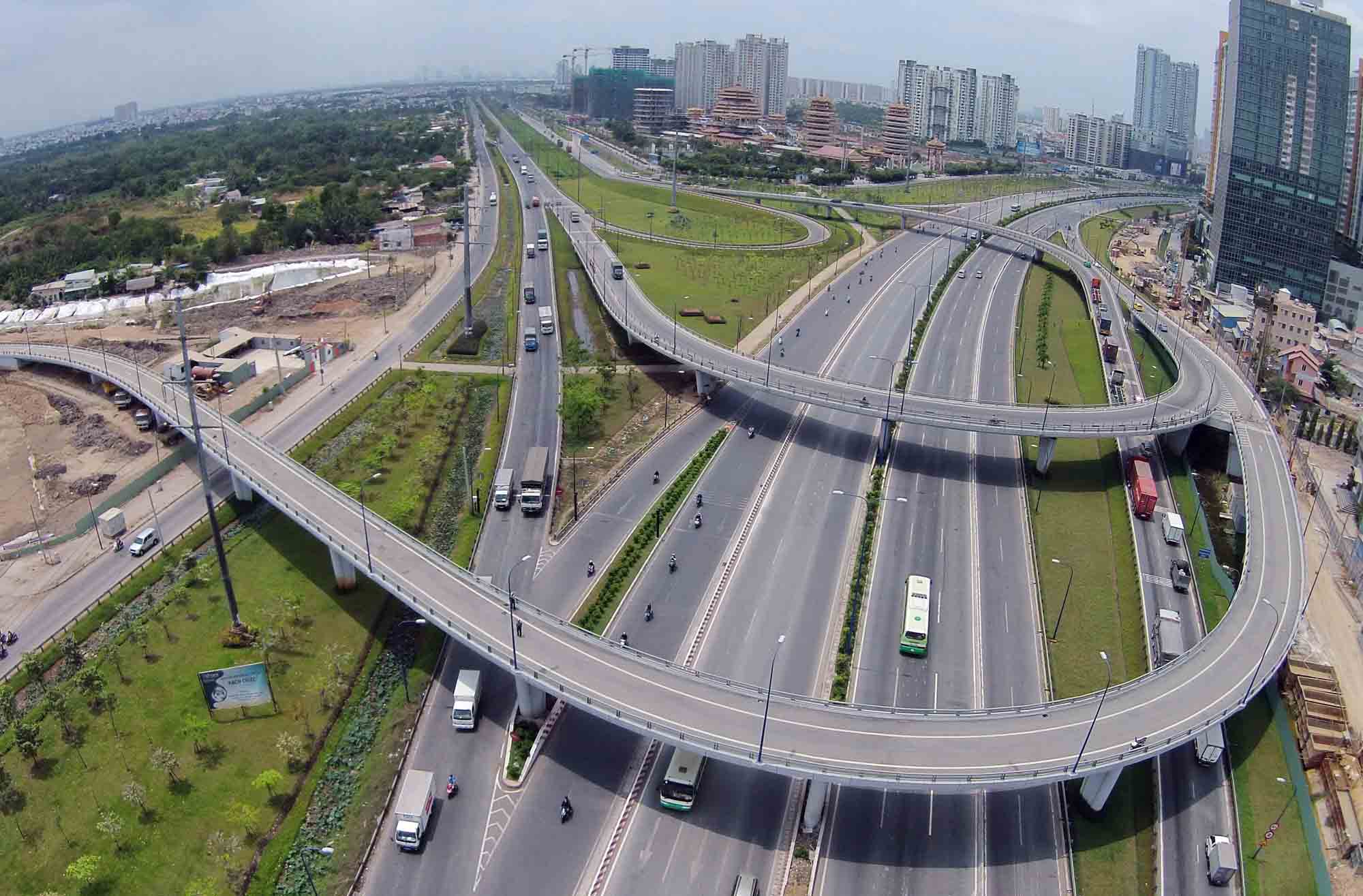 Khai thác, xử lý và cung cấp nước